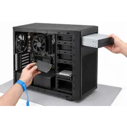 Montage van (dvd)speler, HDD of SSD in computer